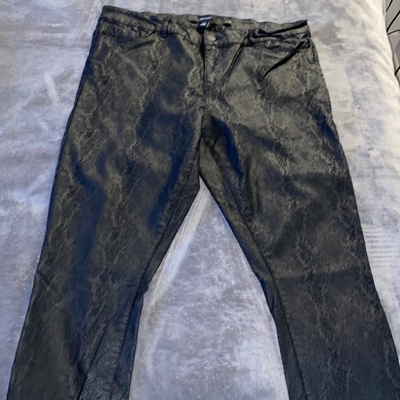 Leather print style pants - Picture 1 of 2